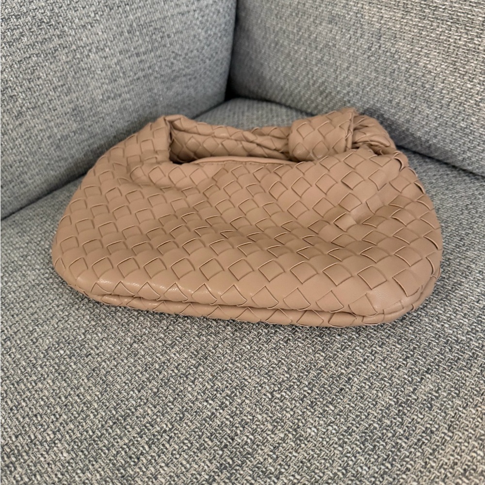 Tan Woven Purse - Picture 6 of 6